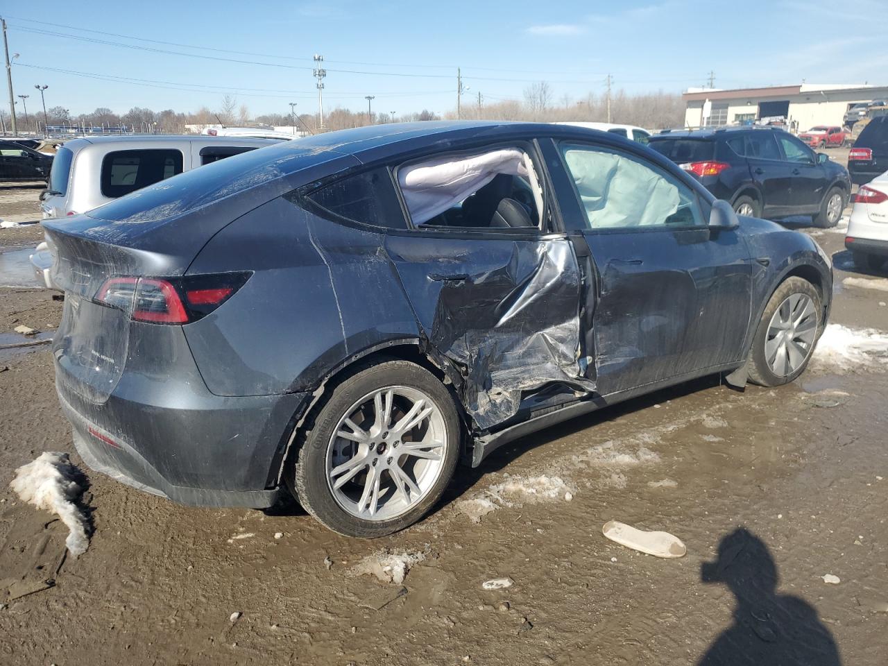 2023 TESLA MODEL Y  VIN:7SAYGDEE2PF834344