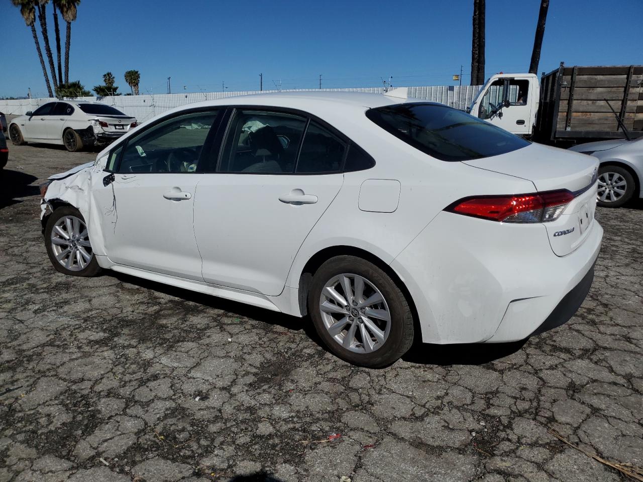 2024 TOYOTA COROLLA LE VIN:JTDBCMFE9RJ020913