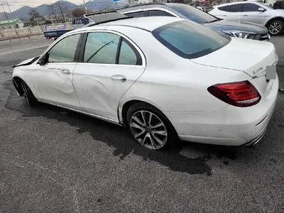 2019 Mercedes-Benz E 300 WDDZF4KB5KA672067 VIN:WDDZF4KB5KA672067