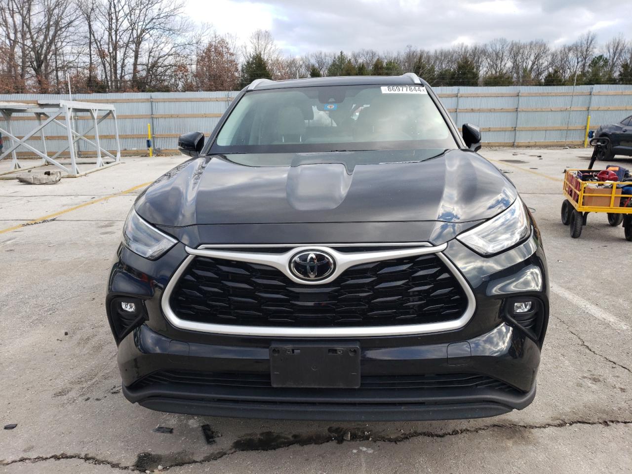 2022 TOYOTA HIGHLANDER XLE VIN:5TDGZRAH7NS558445