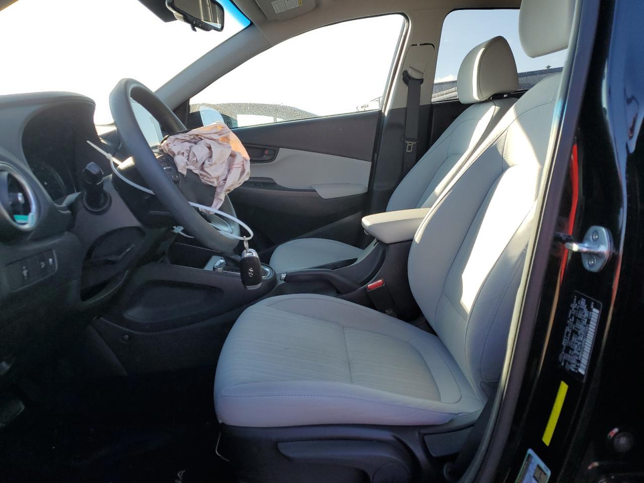 2022 HYUNDAI KONA SEL VIN:KM8K6CAB8NU777451