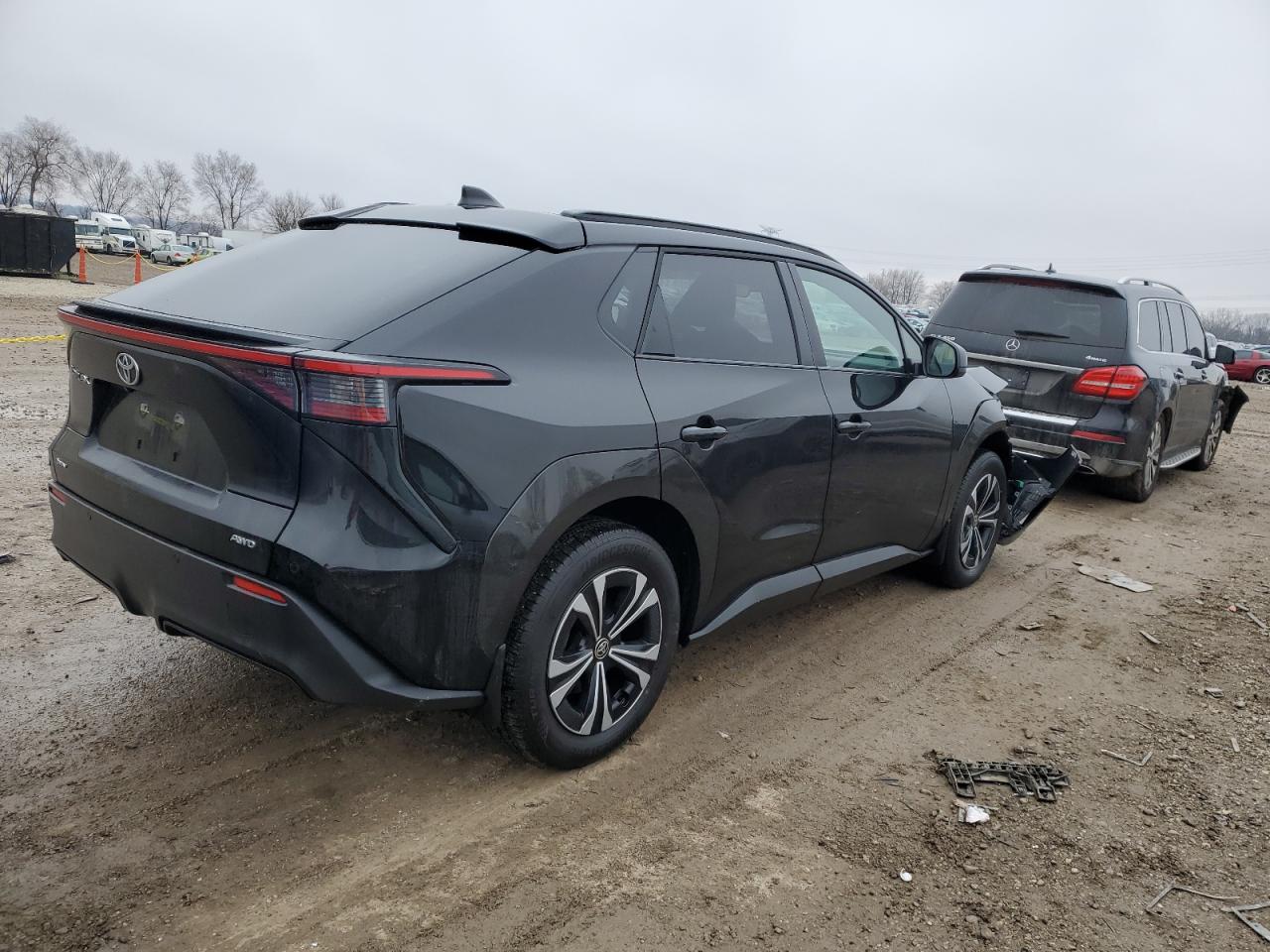 2024 TOYOTA BZ4X XLE VIN:JTMABACA1RA054942