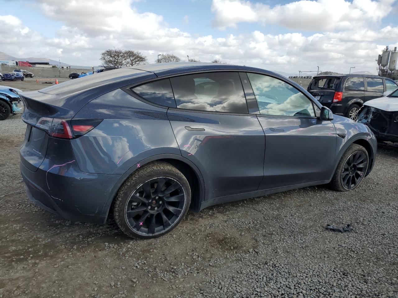 2022 TESLA MODEL Y  VIN:7SAYGDEE4NA018472