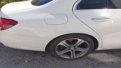 2017 Mercedes-Benz E 300 VIN: