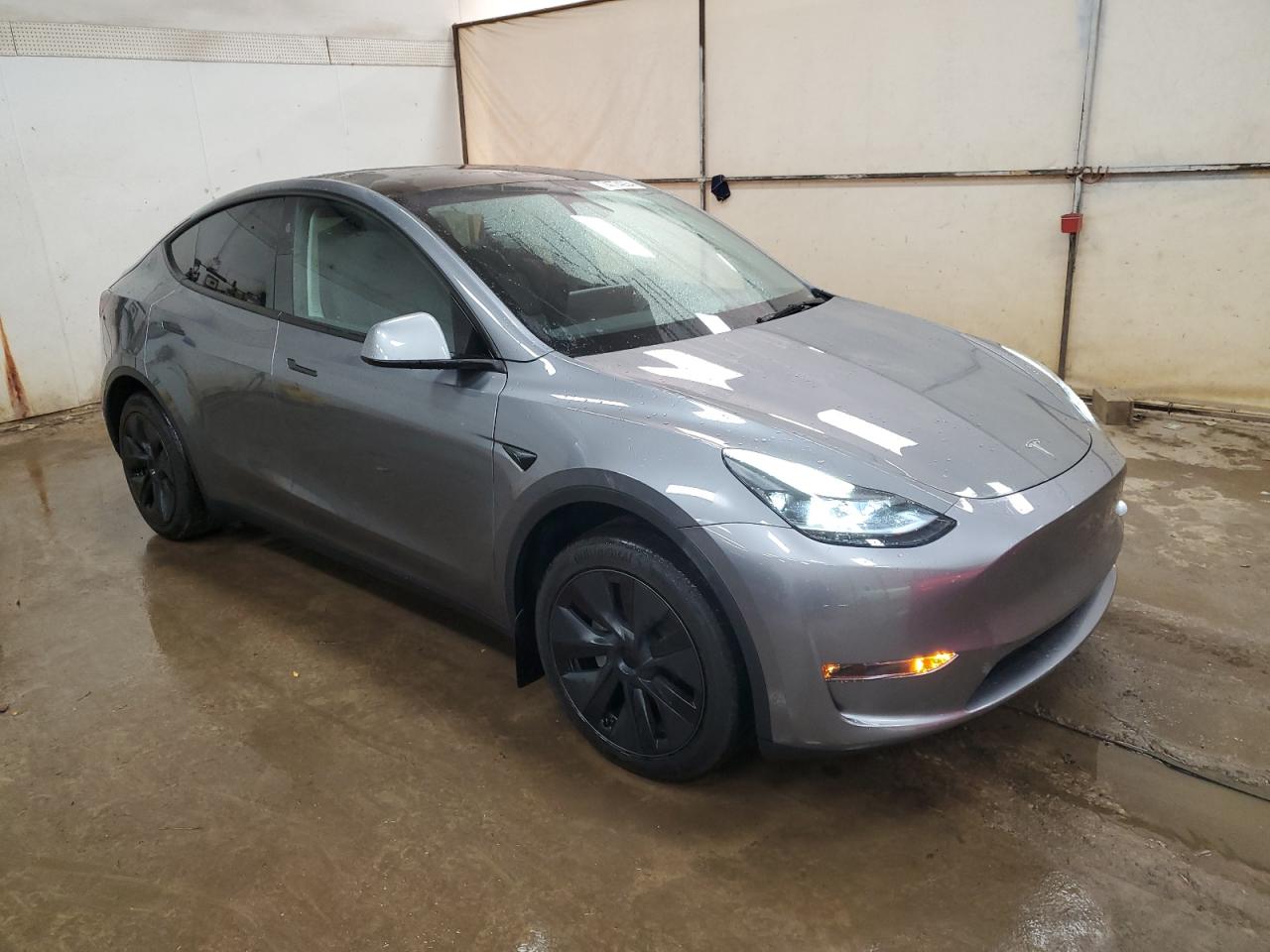 2024 TESLA MODEL Y  VIN:7SAYGDEE4RF200777