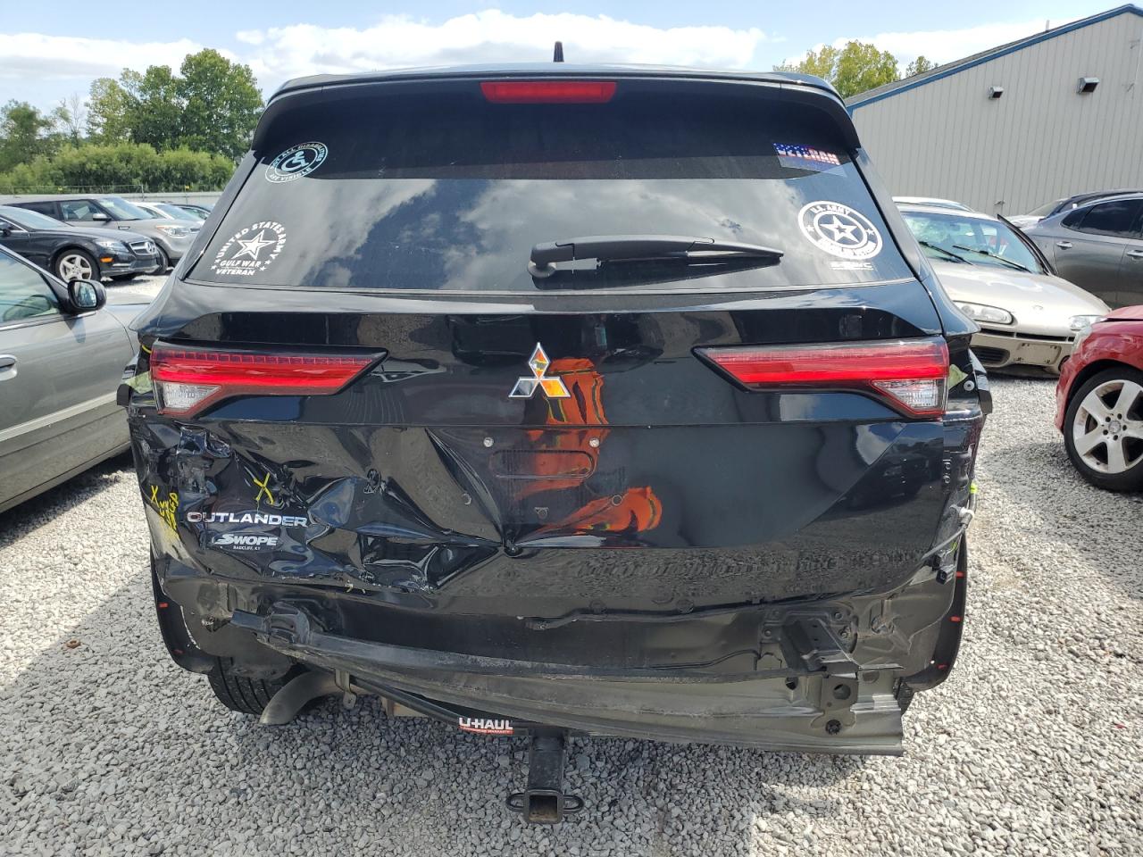 2023 MITSUBISHI OUTLANDER ES VIN:JA4J4TA81PZ007845