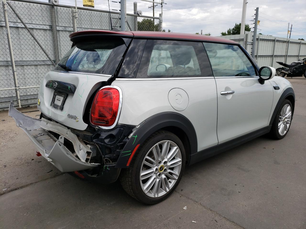 2022 MINI COOPER SE VIN:WMW13DJ05N2R94476