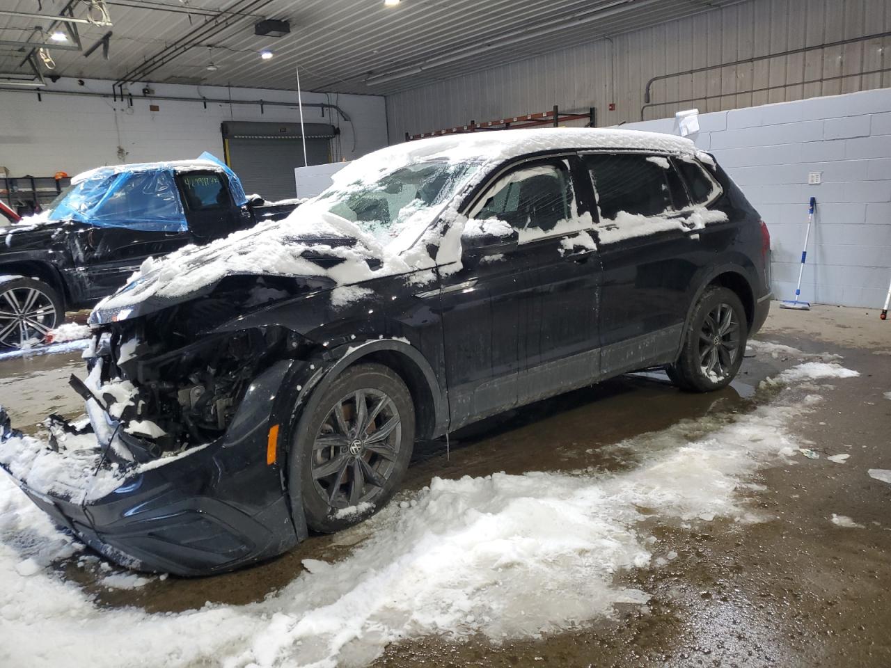 2022 VOLKSWAGEN TIGUAN SE VIN:3VV2B7AX5NM107820