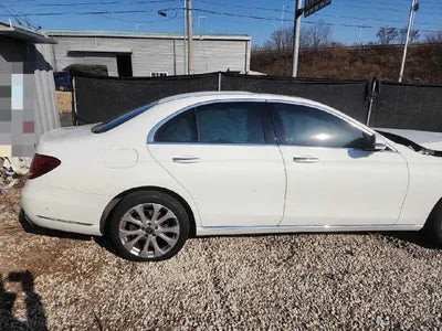 2018 Mercedes-Benz E 300 VIN:
