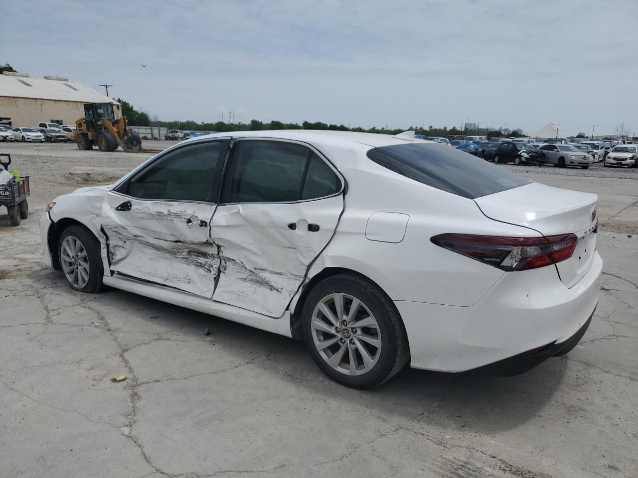 2022 TOYOTA CAMRY LE VIN:4T1C11AK5NU634108