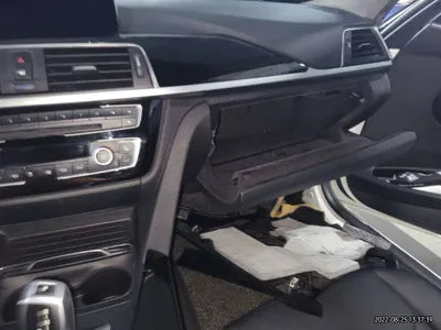 2016 BMW 320 WBA8C9106GK650640 VIN:WBA8C9106GK650640