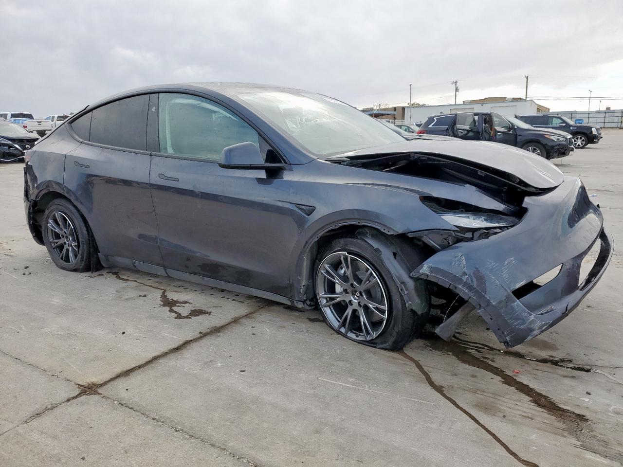 2024 TESLA MODEL Y  VIN:7SAYGDEE8RA304900