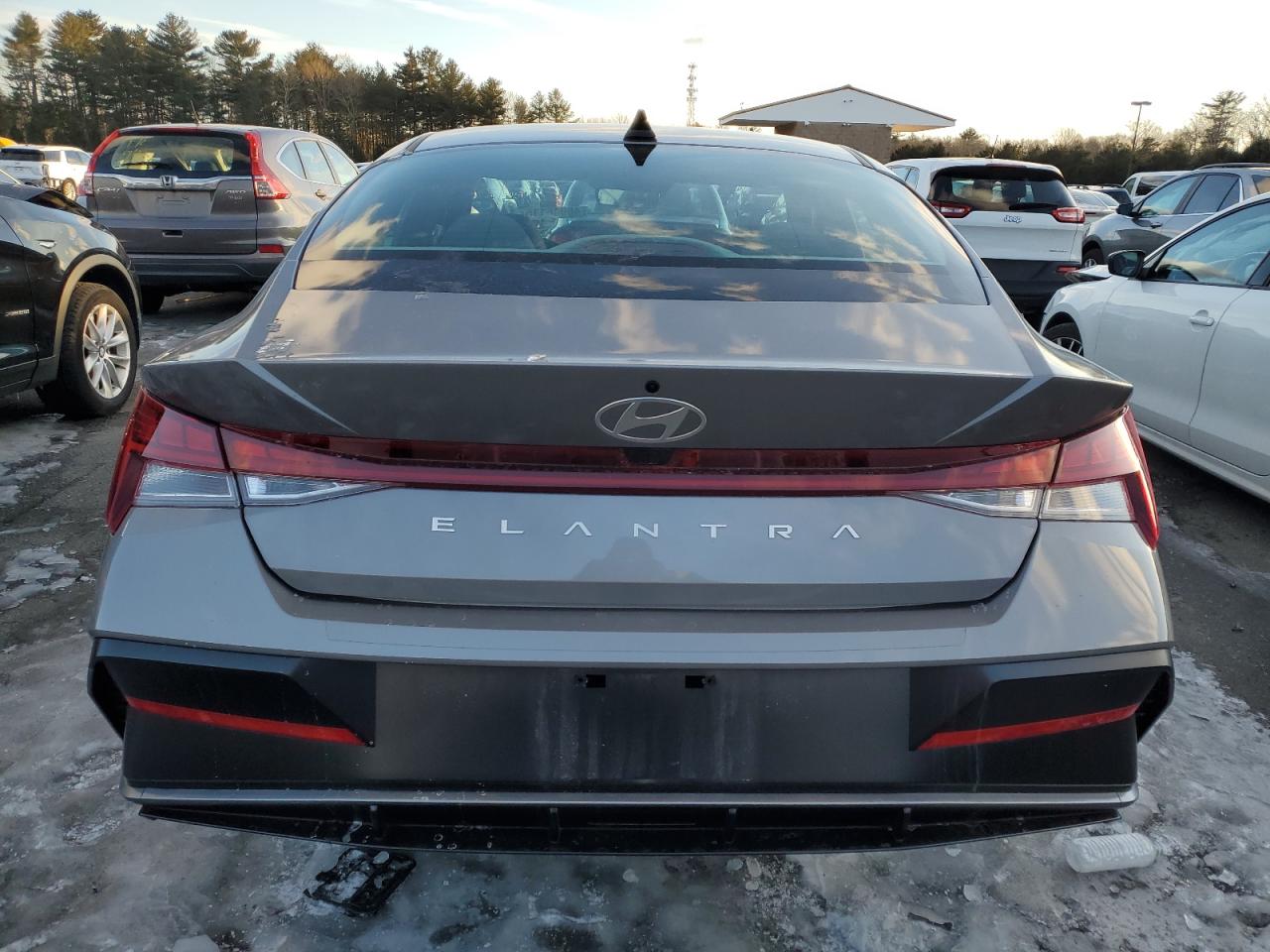 2024 HYUNDAI ELANTRA SEL VIN:KMHLS4DG6RU716098