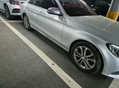 2015 Mercedes-Benz C 200 VIN: