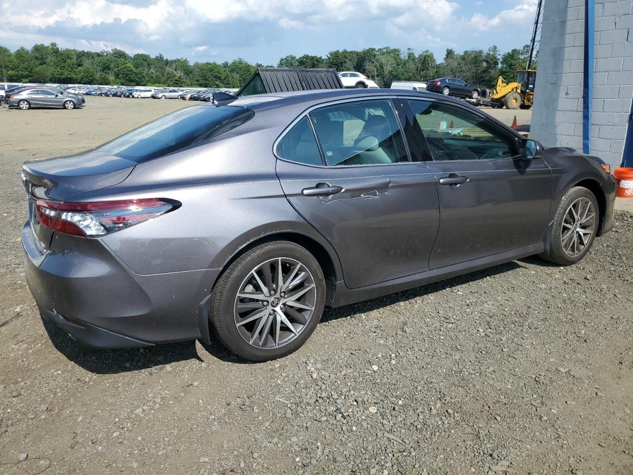 2022 TOYOTA CAMRY XLE VIN:4T1F11BK7NU065547