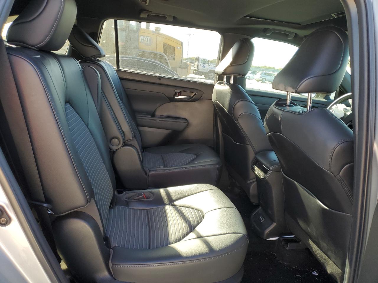 2022 TOYOTA HIGHLANDER XSE VIN:5TDLZRAH3NS111092