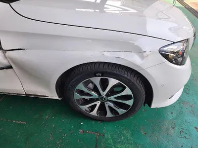 2017 Mercedes-Benz E 300 VIN: