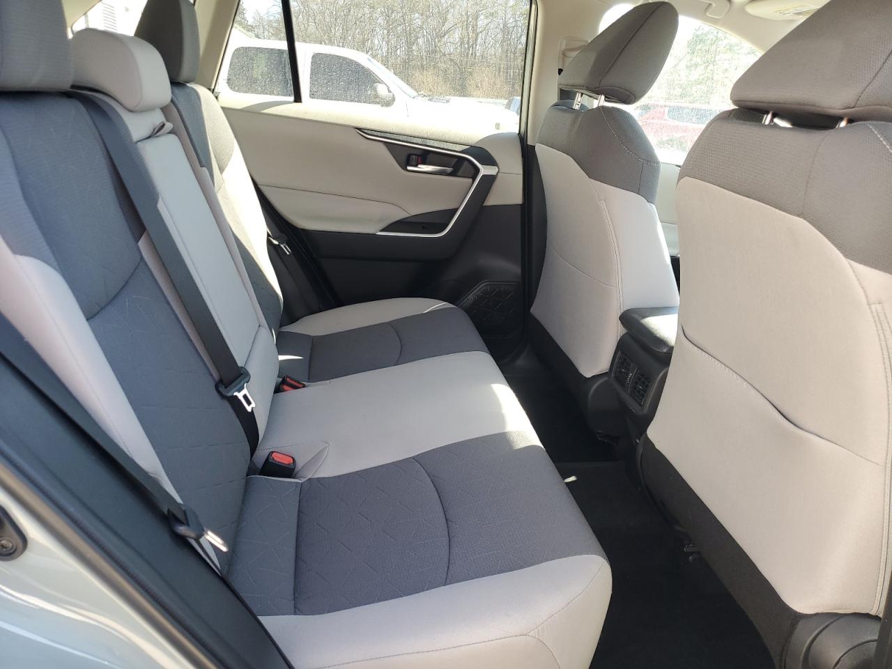 2022 TOYOTA RAV4 XLE VIN:2T3W1RFV4NW211316
