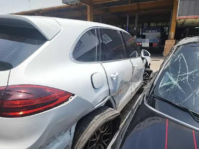 2015 Porsche Cayenne VIN: