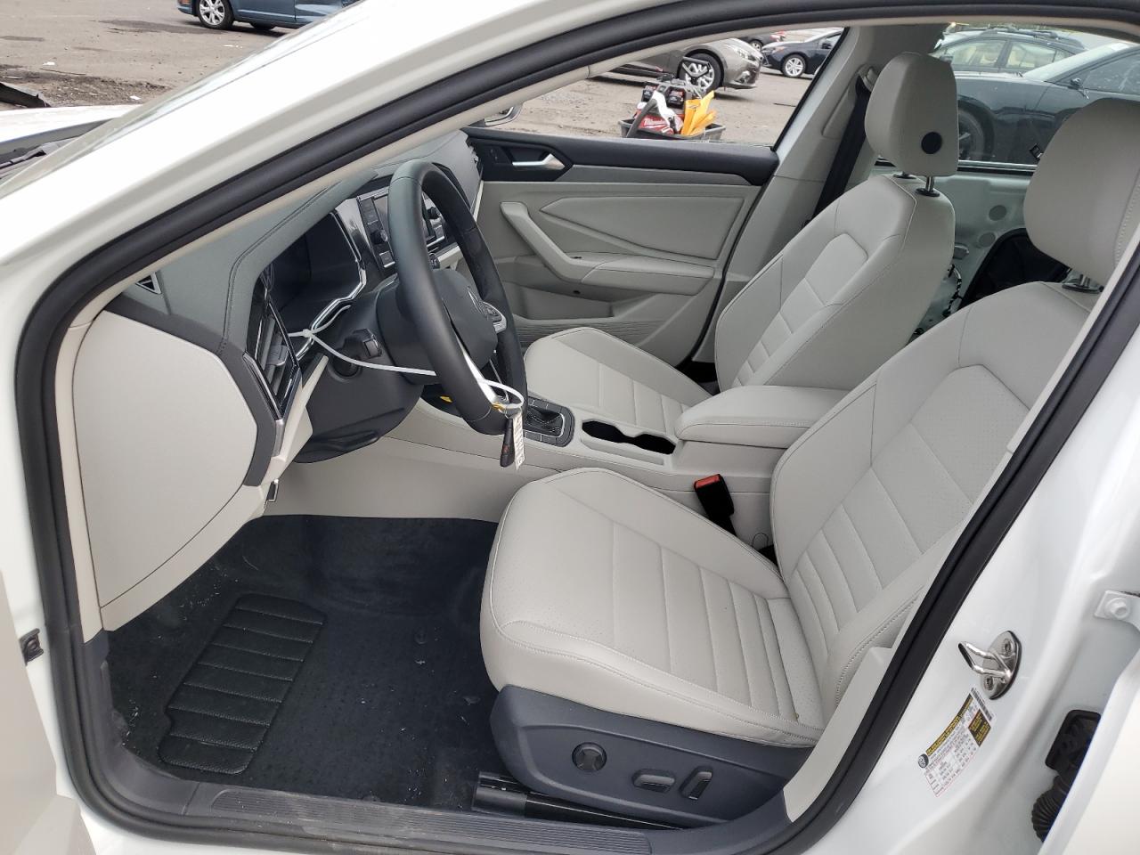 2024 VOLKSWAGEN JETTA SE VIN:3VW7M7BU7RM016411