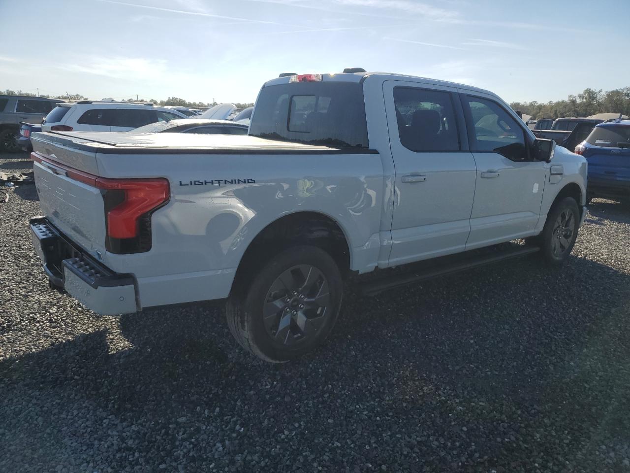 2023 FORD F150 LIGHTNING PRO VIN:1FTVW1EV0PWG14116
