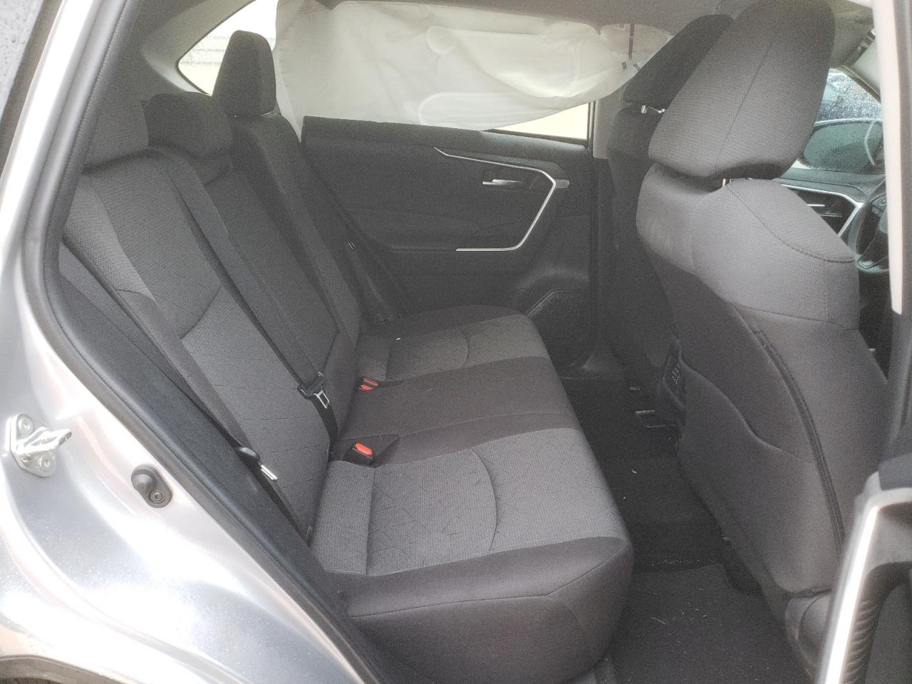 2022 TOYOTA RAV4 XLE VIN:2T3W1RFV2NC193772