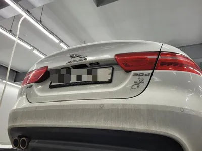 2016 Jaguar XE VIN: