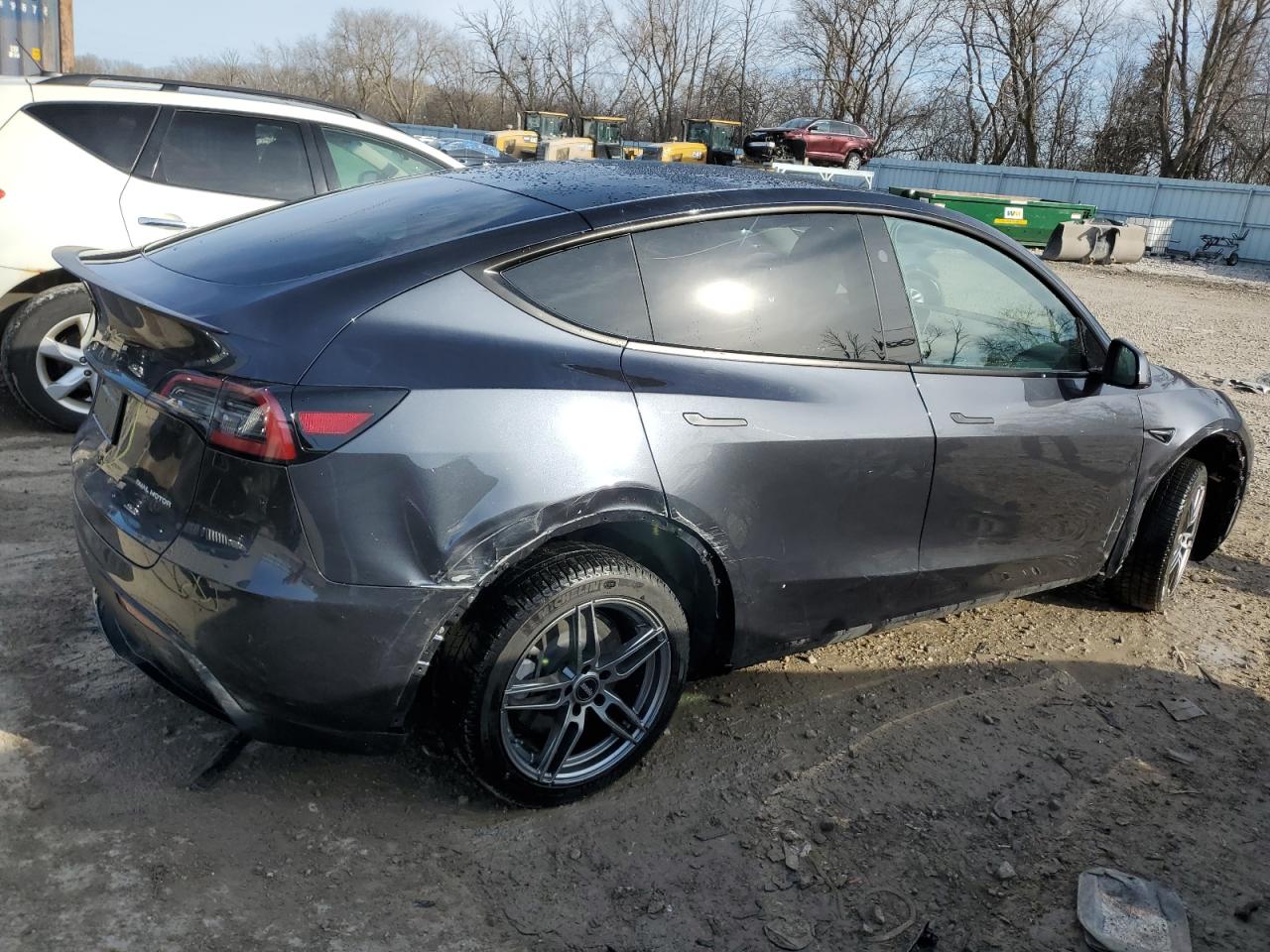 2024 TESLA MODEL Y  VIN:7SAYGDEE4RA281227