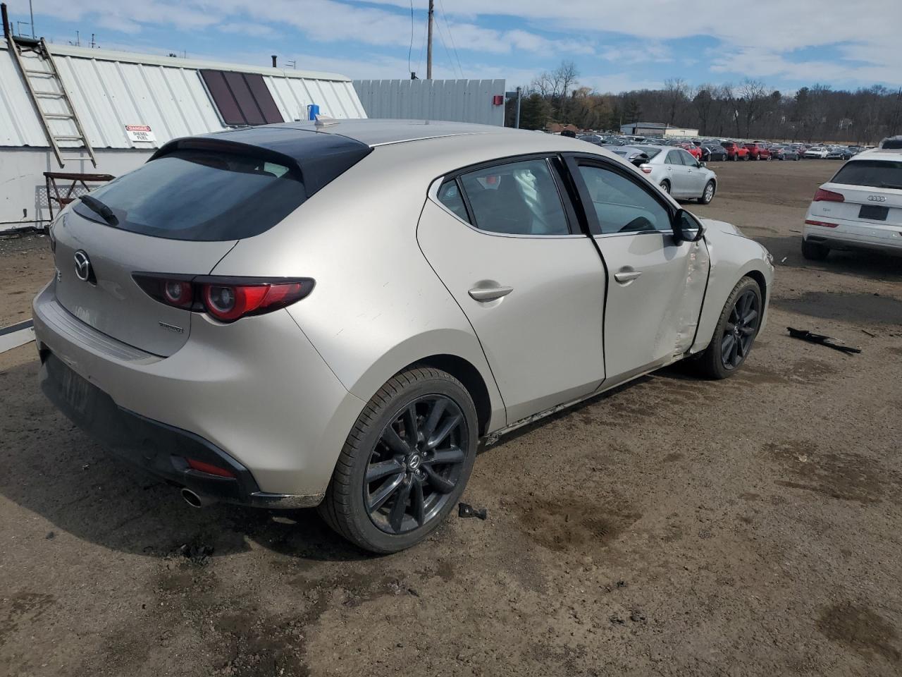 2022 MAZDA 3 PREMIUM VIN:JM1BPBML2N1501090