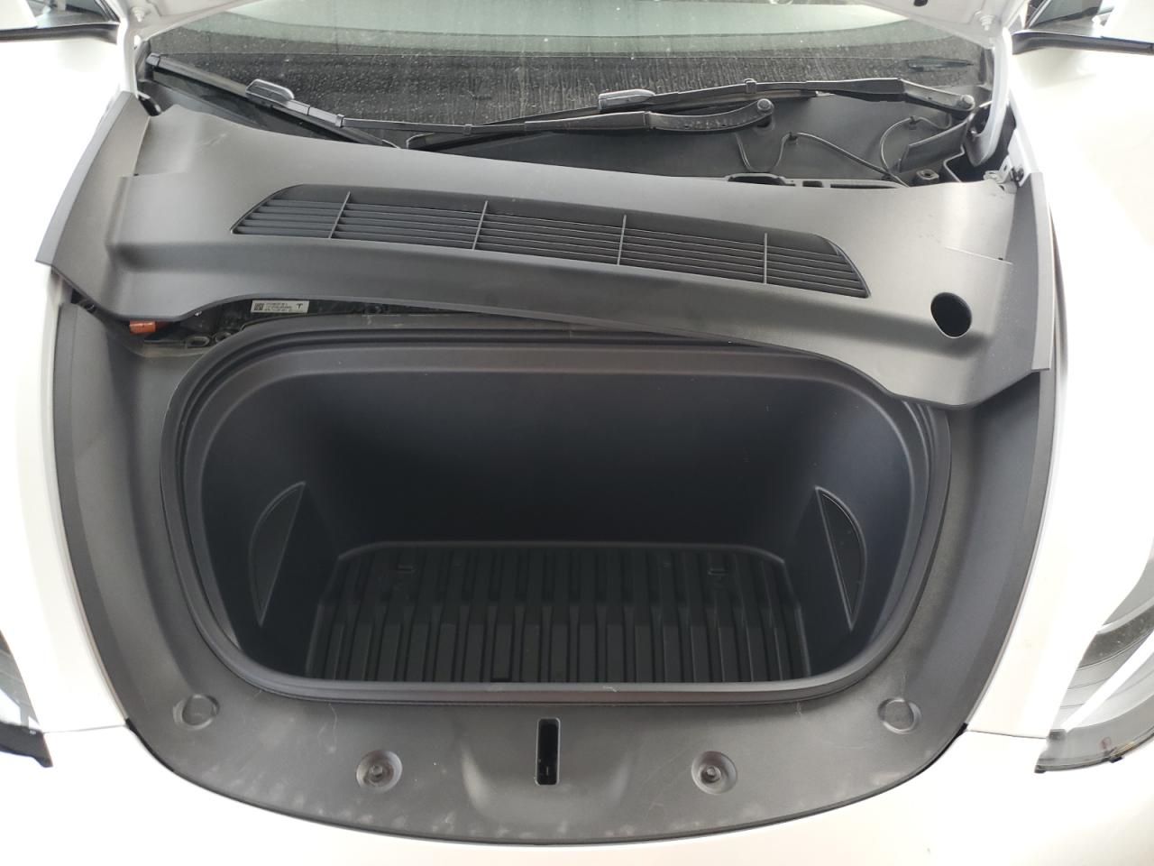 2024 TESLA MODEL Y  VIN:7SAYGDED2RF155992