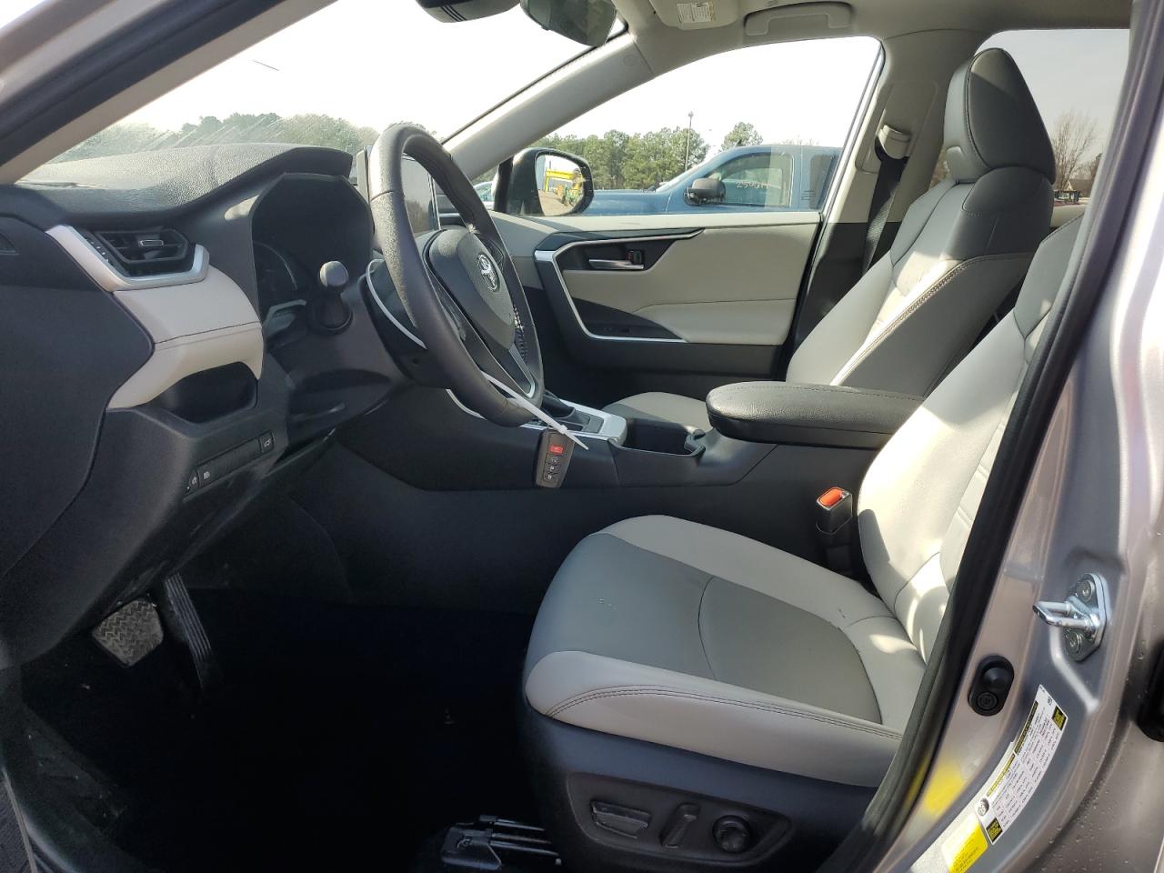 2024 TOYOTA RAV4 XLE PREMIUM VIN:2T3C1RFV9RC263941