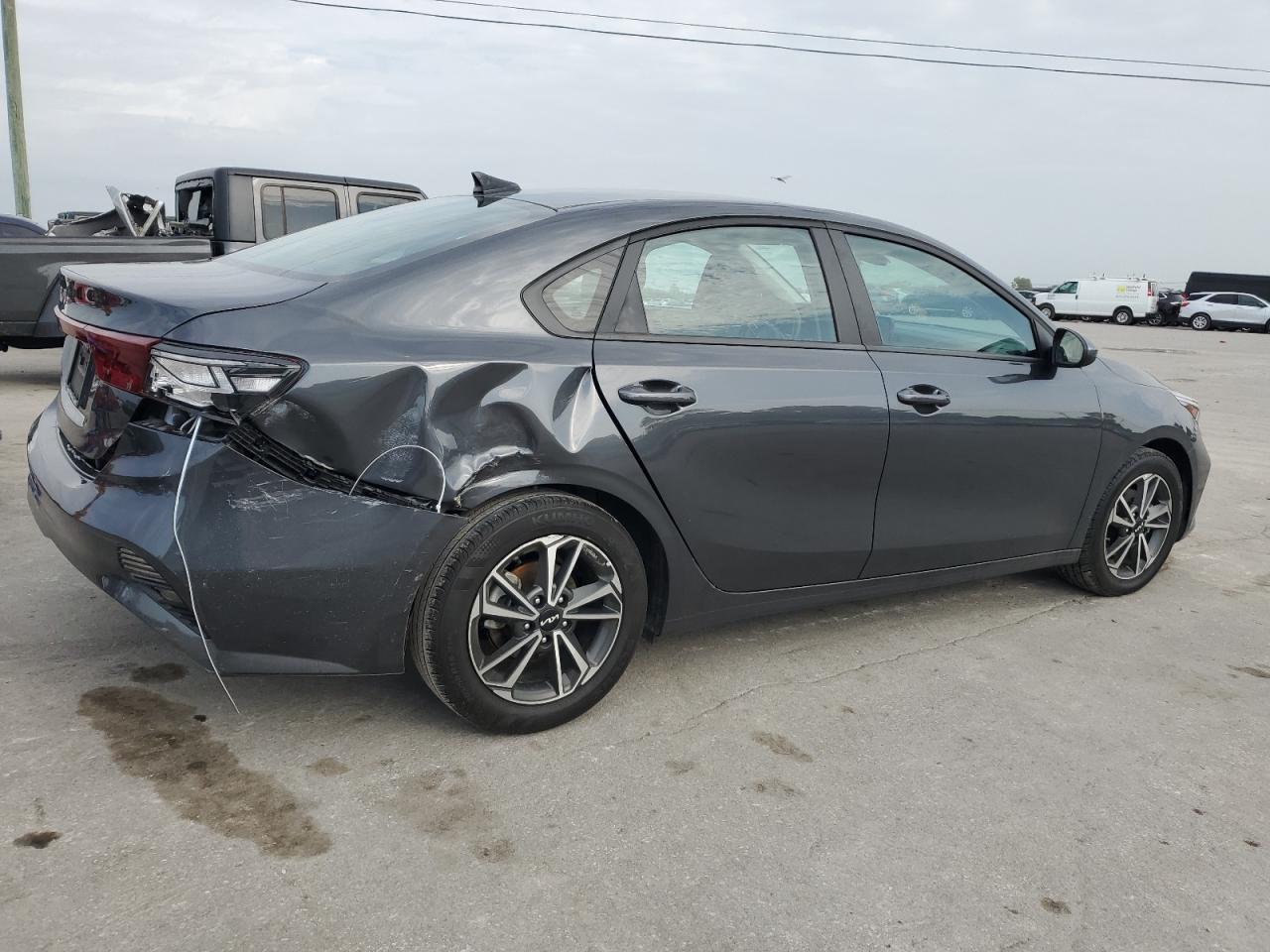 2023 KIA FORTE LX VIN:3KPF24AD2PE524555