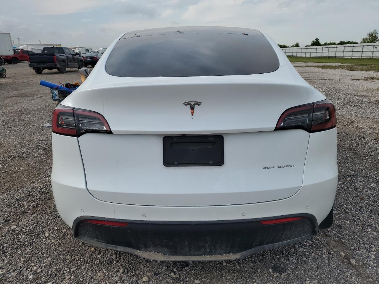 2022 TESLA MODEL Y  VIN:7SAYGAEE8NF508396