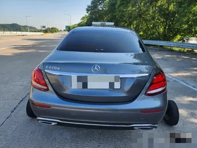 2019 Mercedes-Benz E 220 VIN: