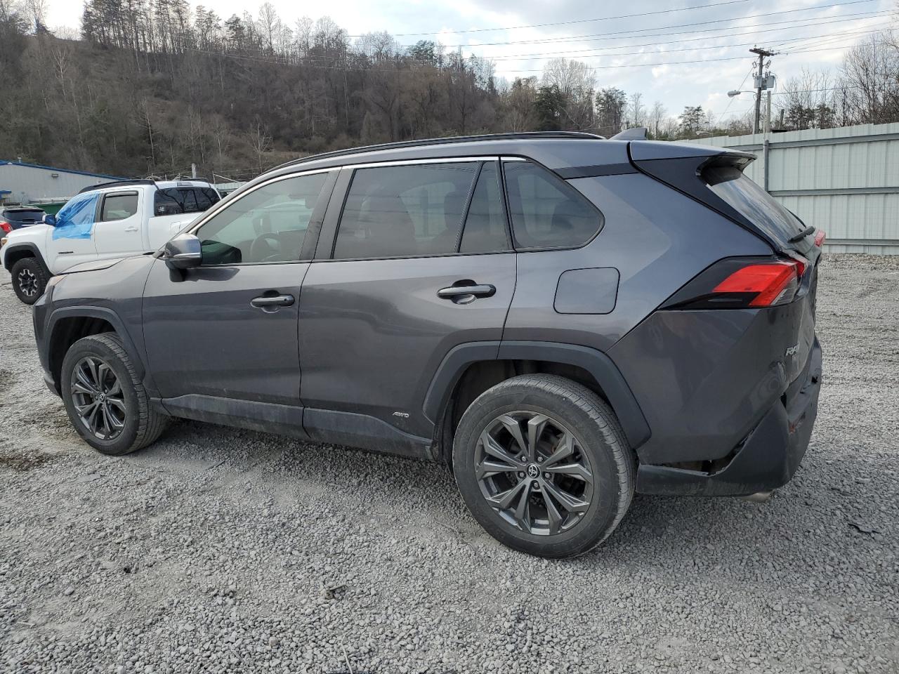 2022 TOYOTA RAV4 XLE PREMIUM VIN:2T3B6RFV3NW030286