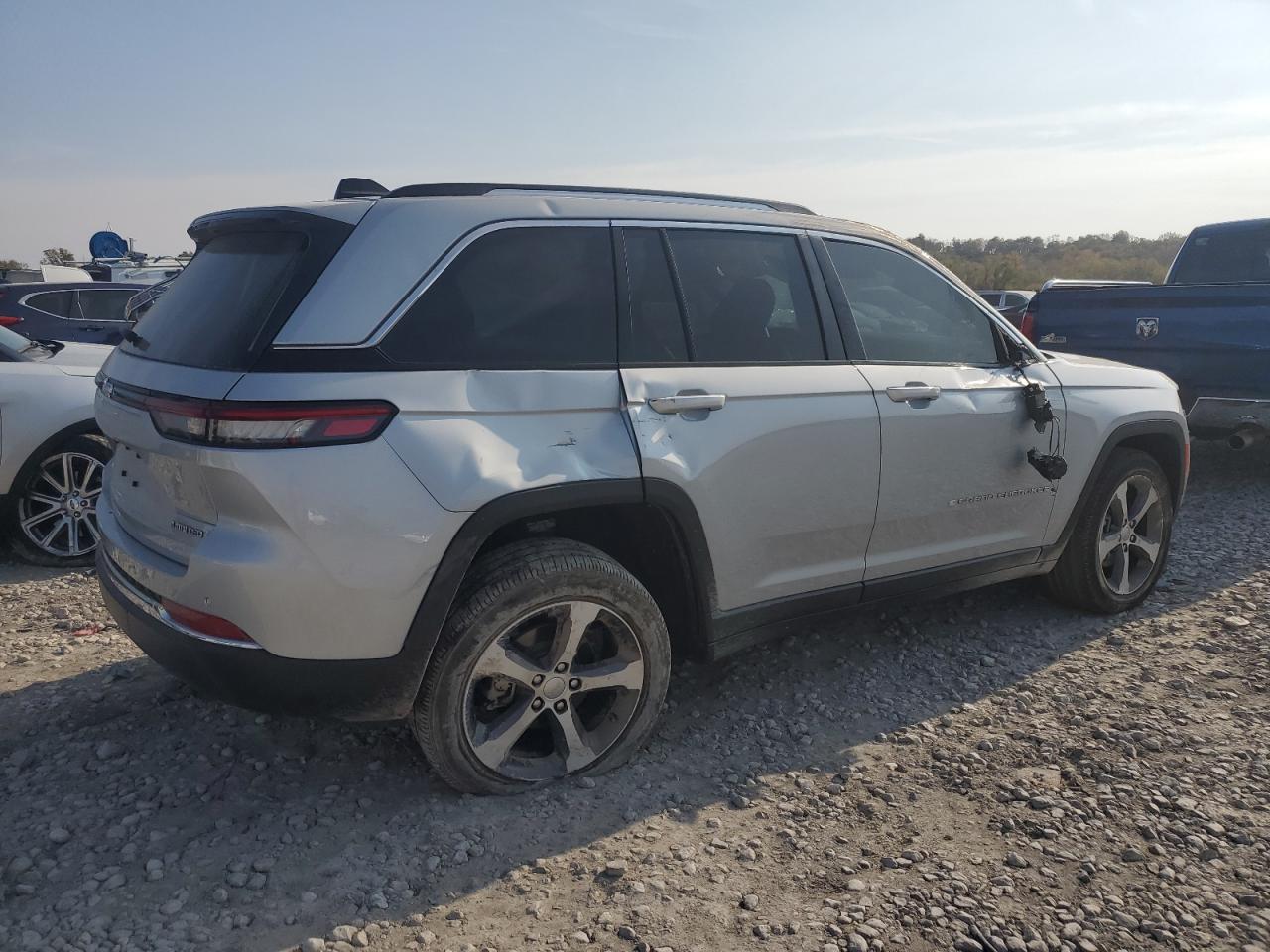 2023 JEEP GRAND CHEROKEE LIMITED VIN:1C4RJHBG7P8766607