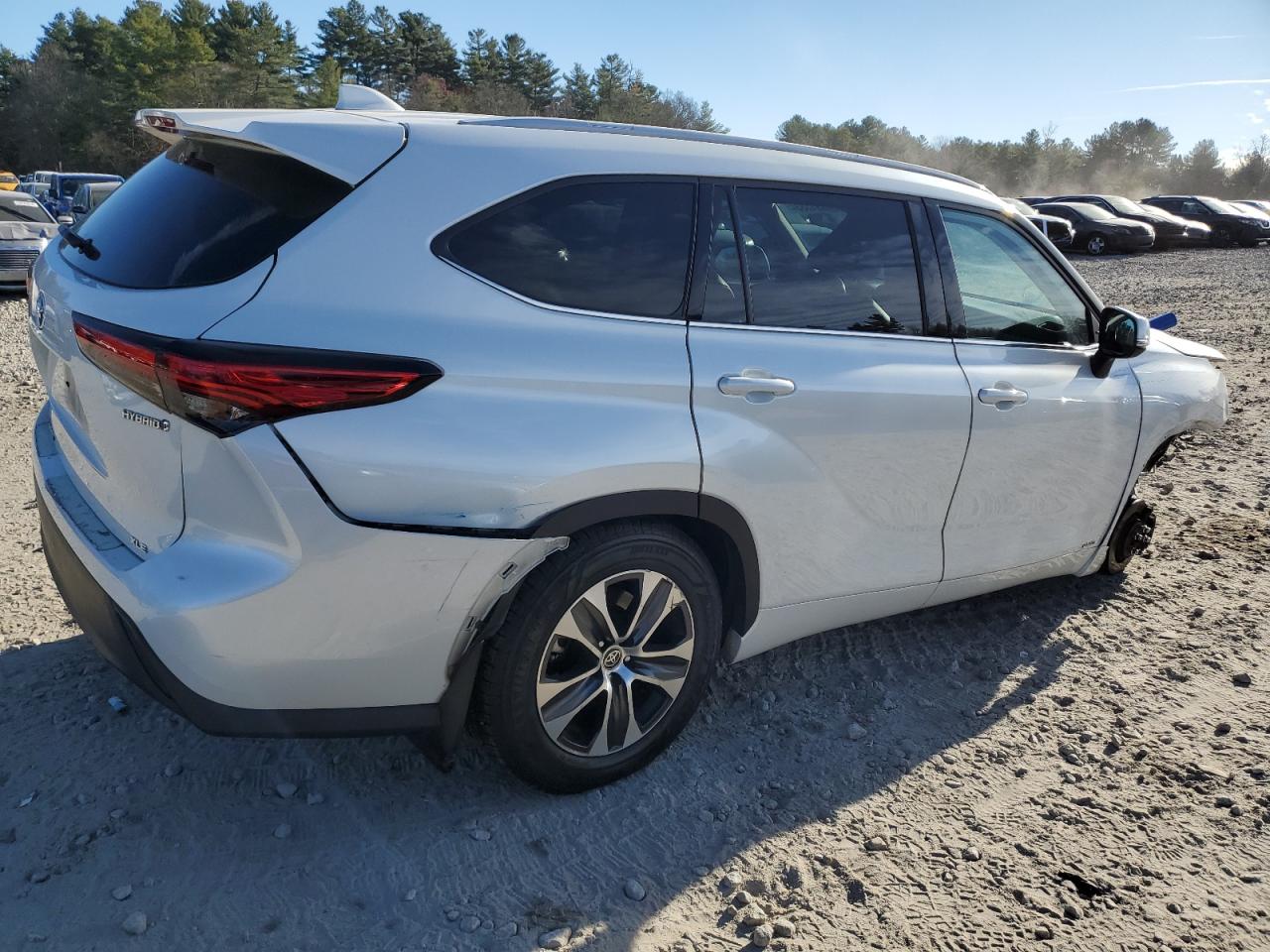 2022 TOYOTA HIGHLANDER HYBRID XLE VIN:5TDHBRCHXNS538969