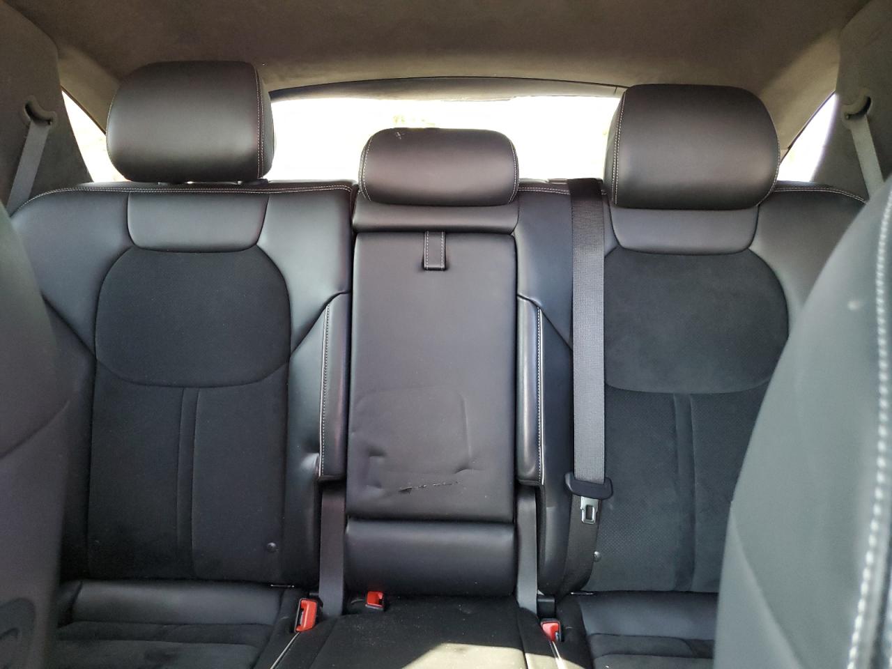 2022 GENESIS GV70 BASE VIN:KMUMCDTC9NU037664