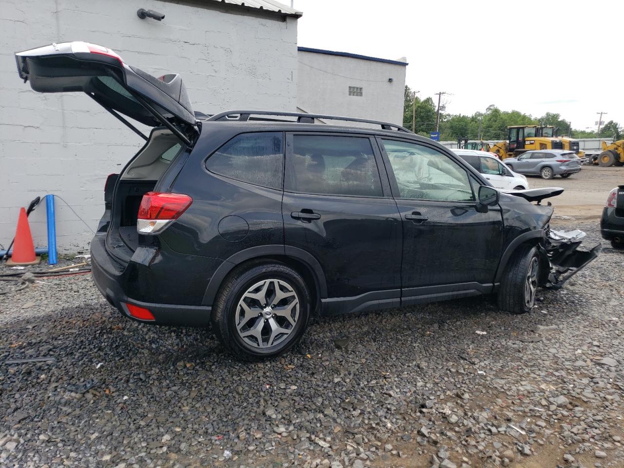 2023 SUBARU FORESTER PREMIUM VIN:JF2SKAEC7PH539319