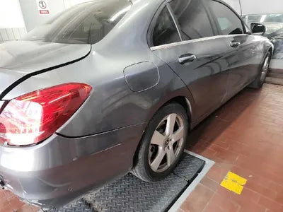 2017 Mercedes-Benz C 200 VIN: