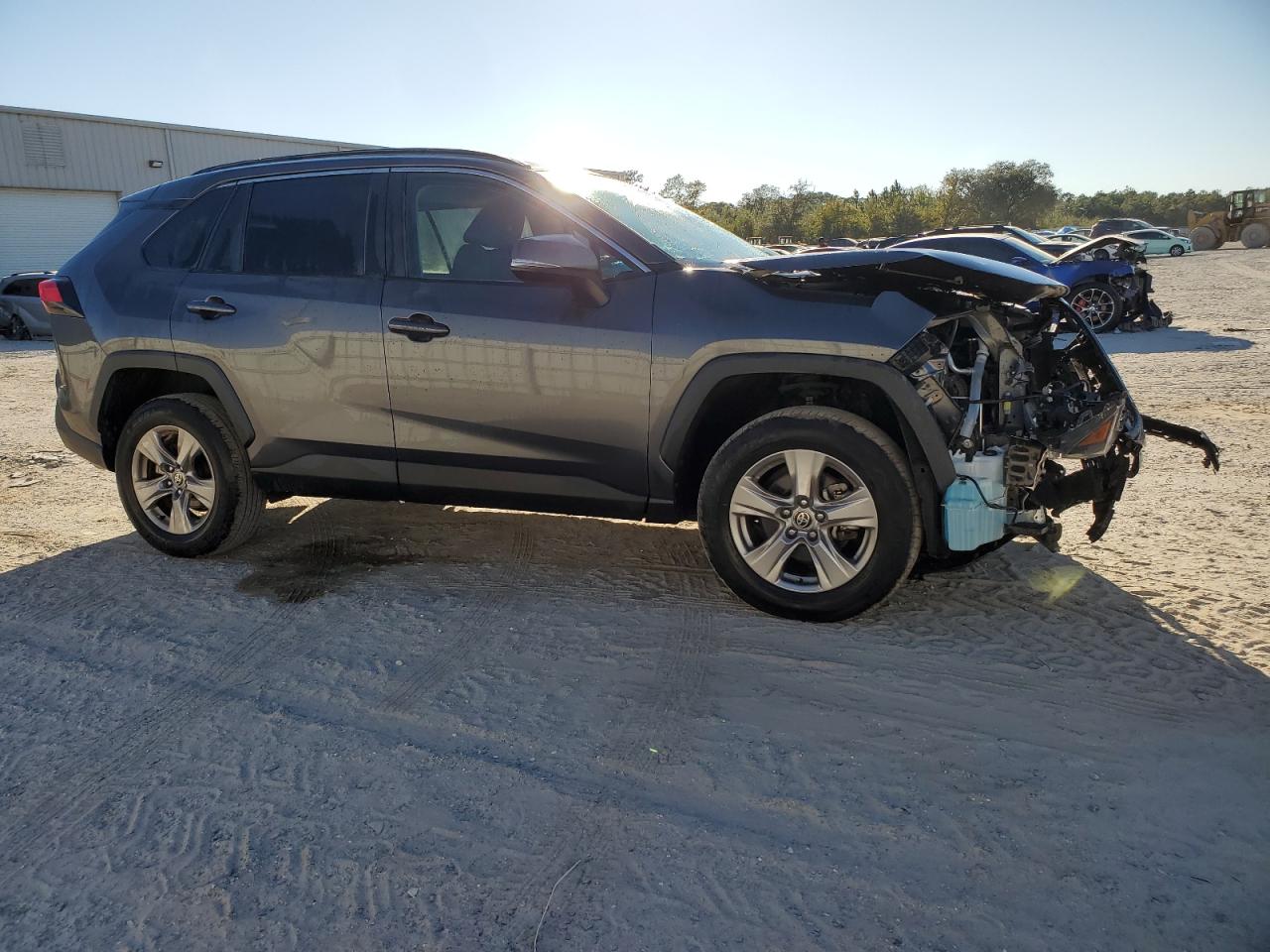 2022 TOYOTA RAV4 XLE VIN:2T3W1RFV4NC205386