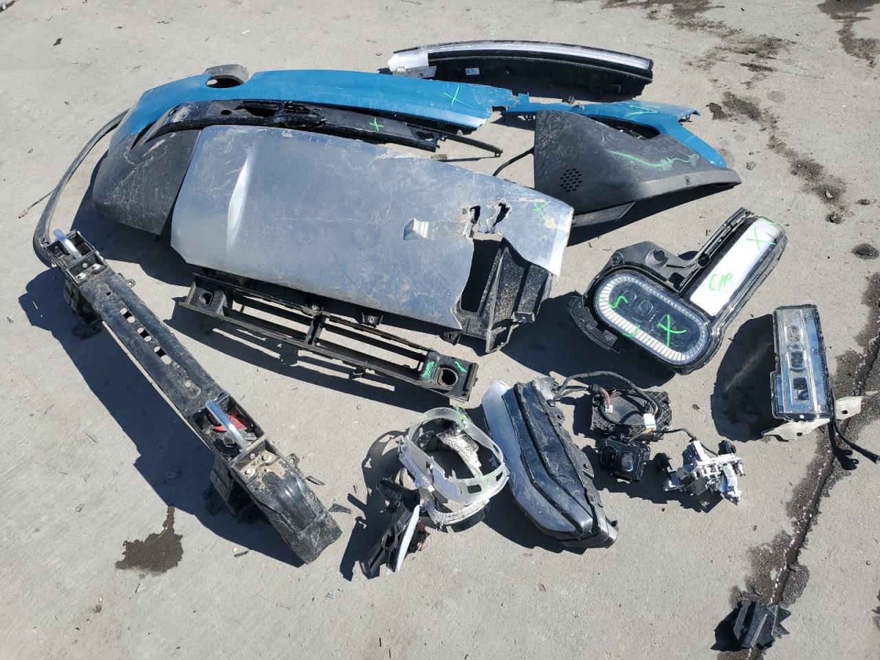 2022 RIVIAN R1T ADVENTURE VIN:7FCTGAAA0NN012904