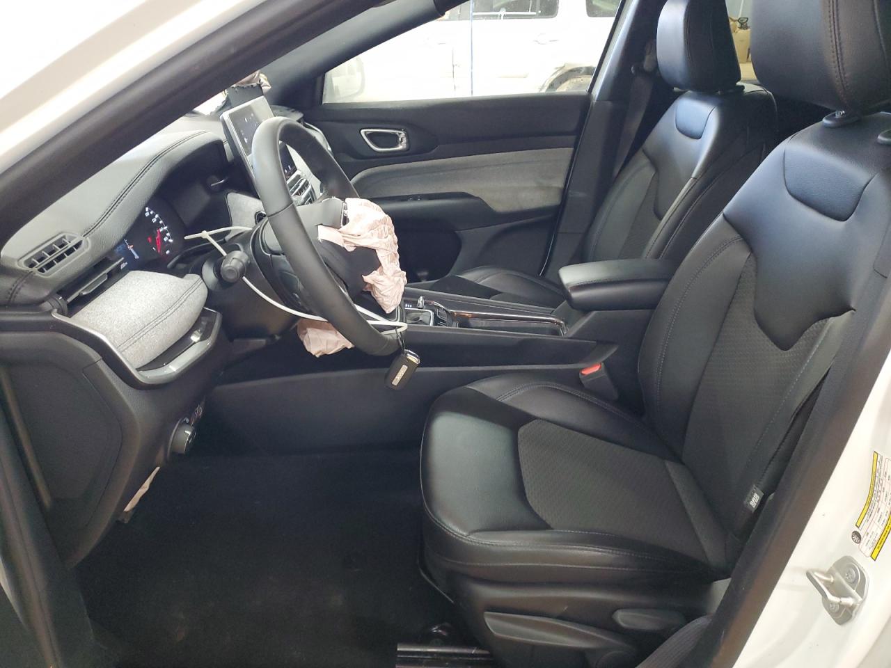 2024 JEEP COMPASS LATITUDE VIN:3C4NJDBN7RT606091