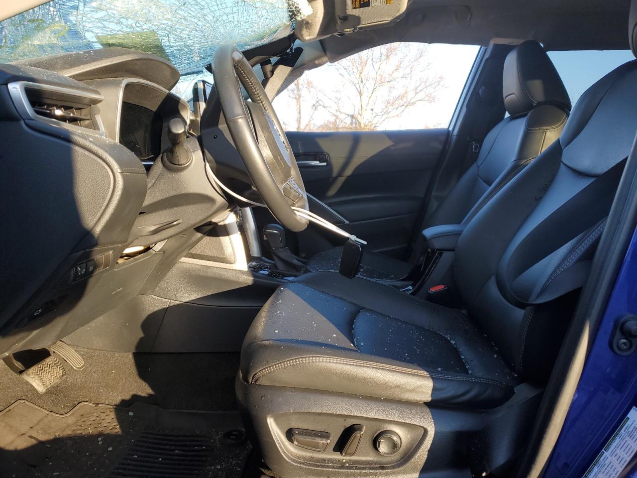 2022 TOYOTA COROLLA CROSS XLE VIN:7MUDAABG4NV016243
