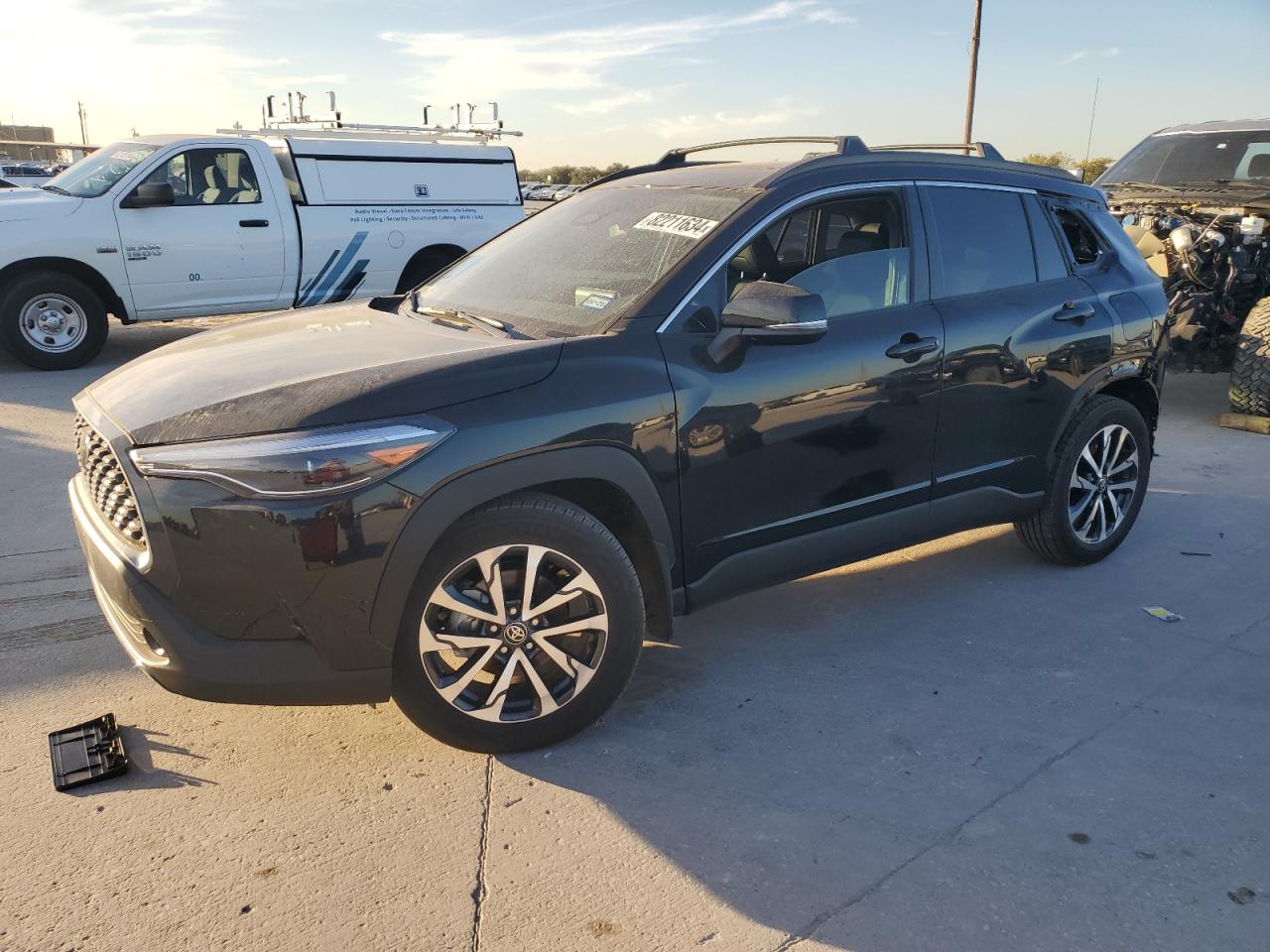 2024 TOYOTA COROLLA CROSS XLE VIN:7MUDAAAG1RV097418