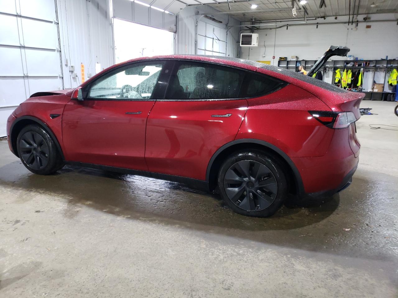 2024 TESLA MODEL Y  VIN:7SAYGAEE2RF121249