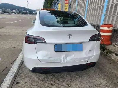 2024 Tesla Model Y VIN: