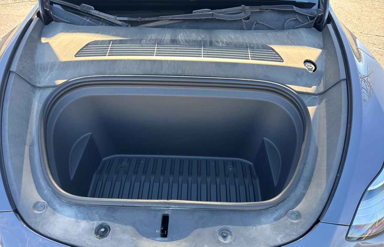 2022 TESLA MODEL Y  VIN:7SAYGDEE0NF365509