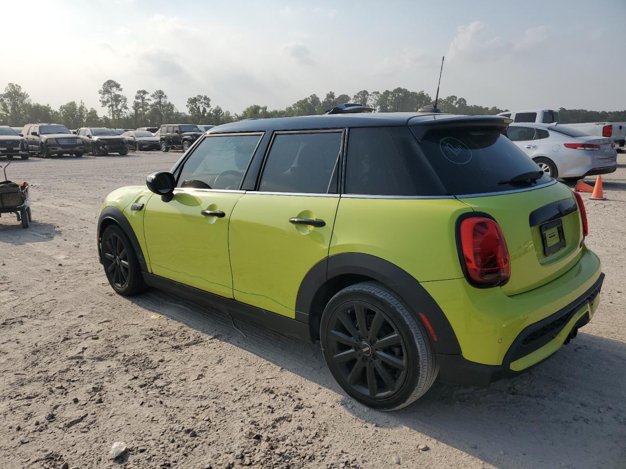 2023 MINI COOPER S VIN:WMW53DK05P2S75828