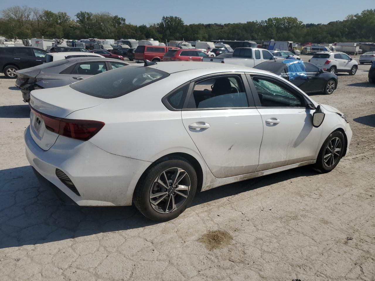 2023 KIA FORTE LX VIN:3KPF24AD2PE579863